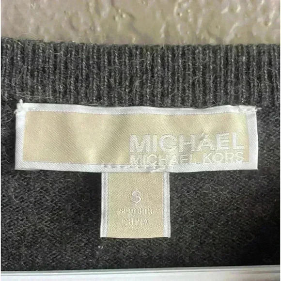 Michael Kors Grey Derby Sweater Black Faux Fur Cuffs Size Small - Picture 5 of 9